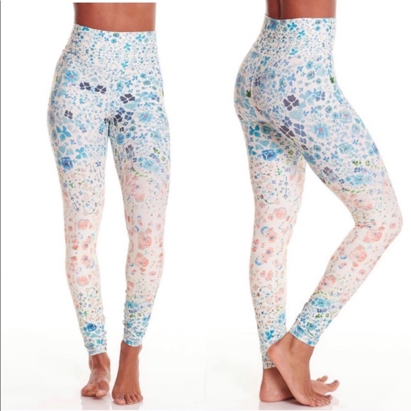 Spiritual Gangster Pants - Spiritual Gangster White Floral Printed Leggings